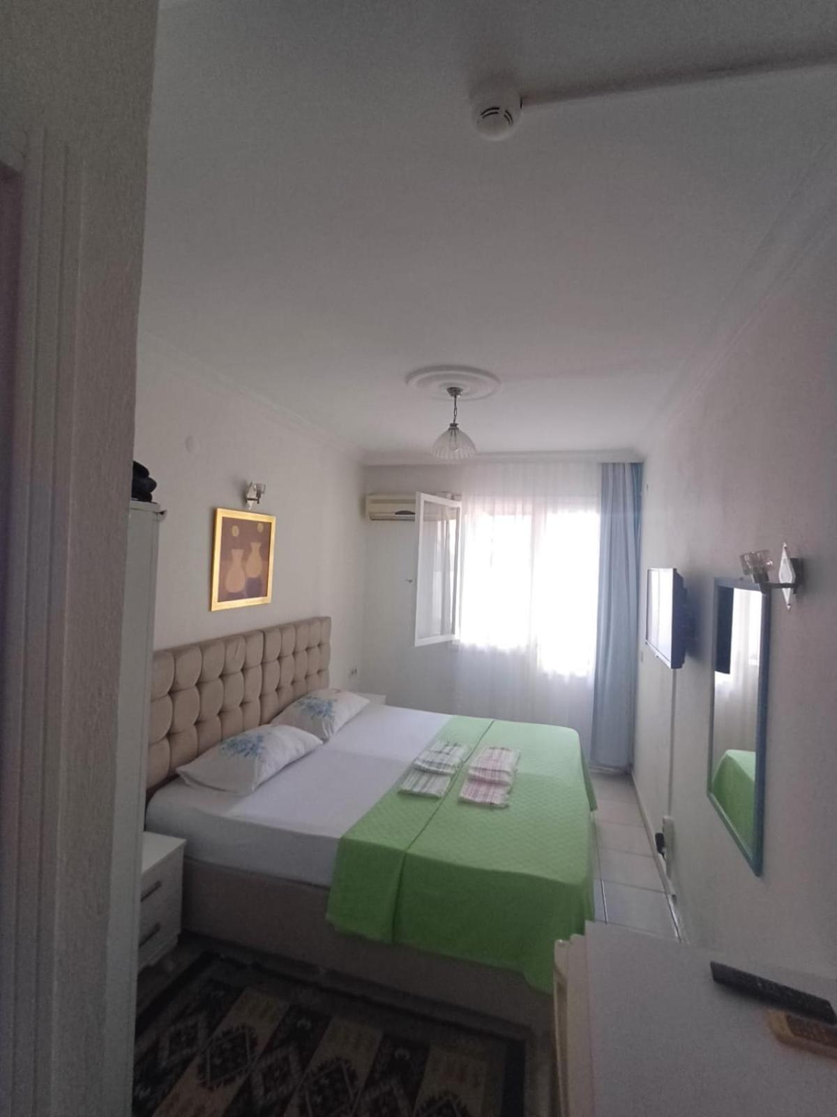Beyaz Apart Pansiyon Cesme Ngoại thất bức ảnh